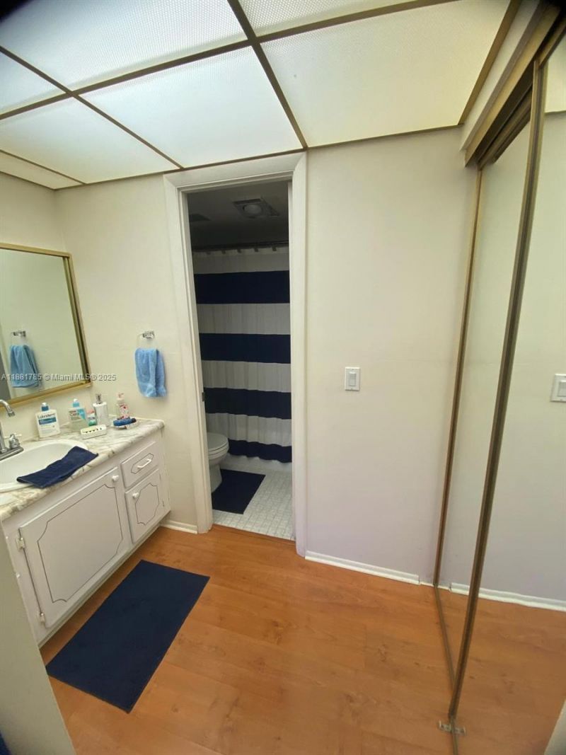 200 Diplomat Pkwy, Unit 329, Hallandale Beach, FL 33009 Photo