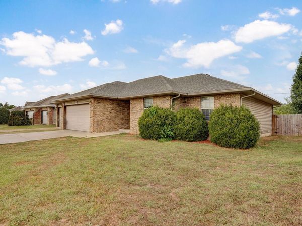 4409 W Nicholas Street, Springfield, MO 65802