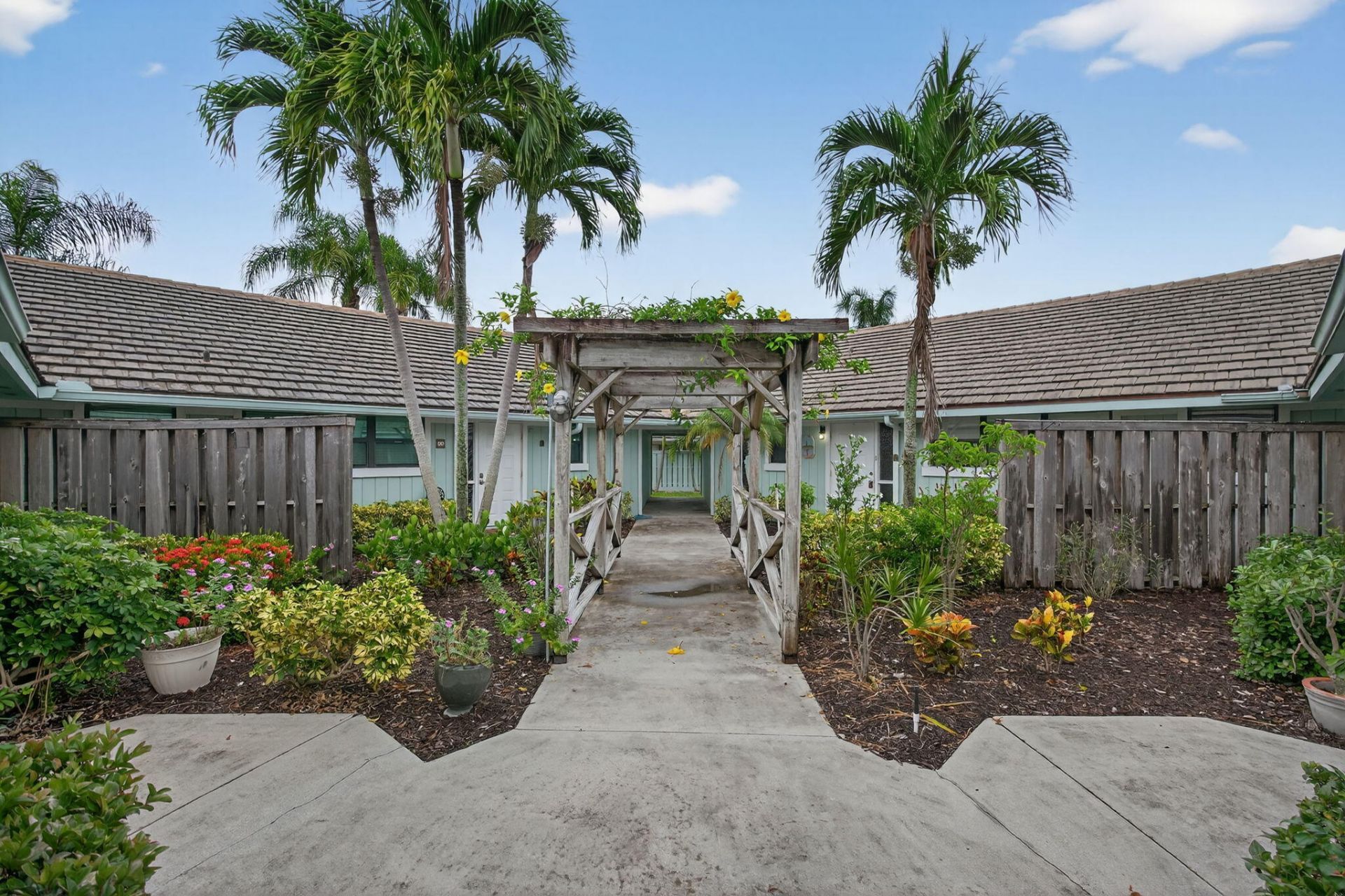 1127 E Seminole Avenue, Unit 8a, Jupiter, FL 33477 Photo