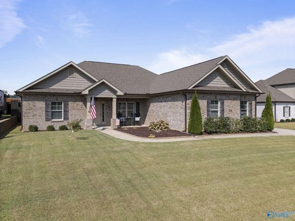 108 Fawn Brook Drive, Hazel Green, AL 35750
