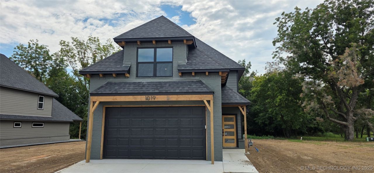 1019 E Delmar Place, Broken Arrow, OK 74012 Main Photo