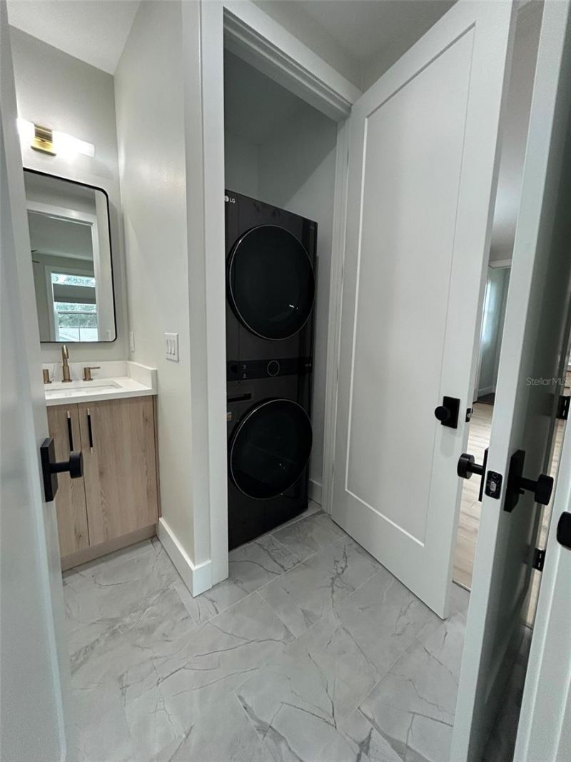 468 44th Avenue N, Unit 1/2, Saint Petersburg, FL 33703 Photo