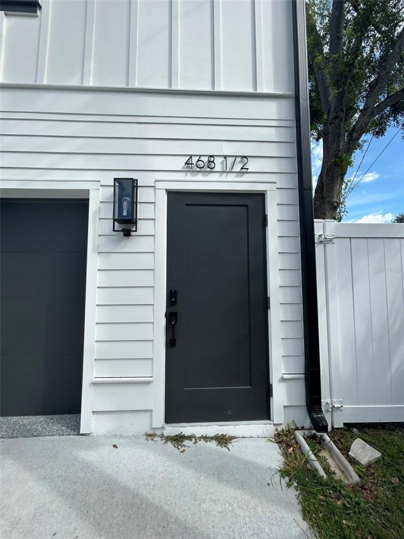 468 44th Avenue N, Unit 1/2, Saint Petersburg, FL 33703 Photo