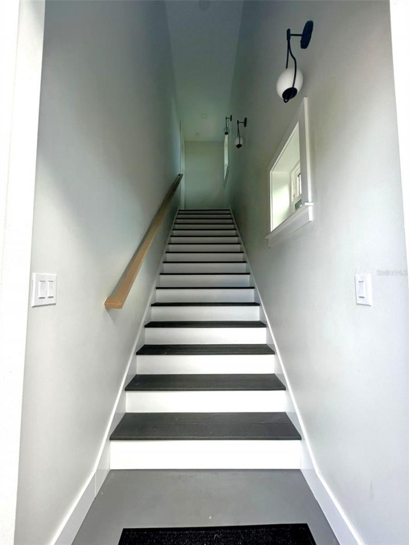 468 44th Avenue N, Unit 1/2, Saint Petersburg, FL 33703 Photo