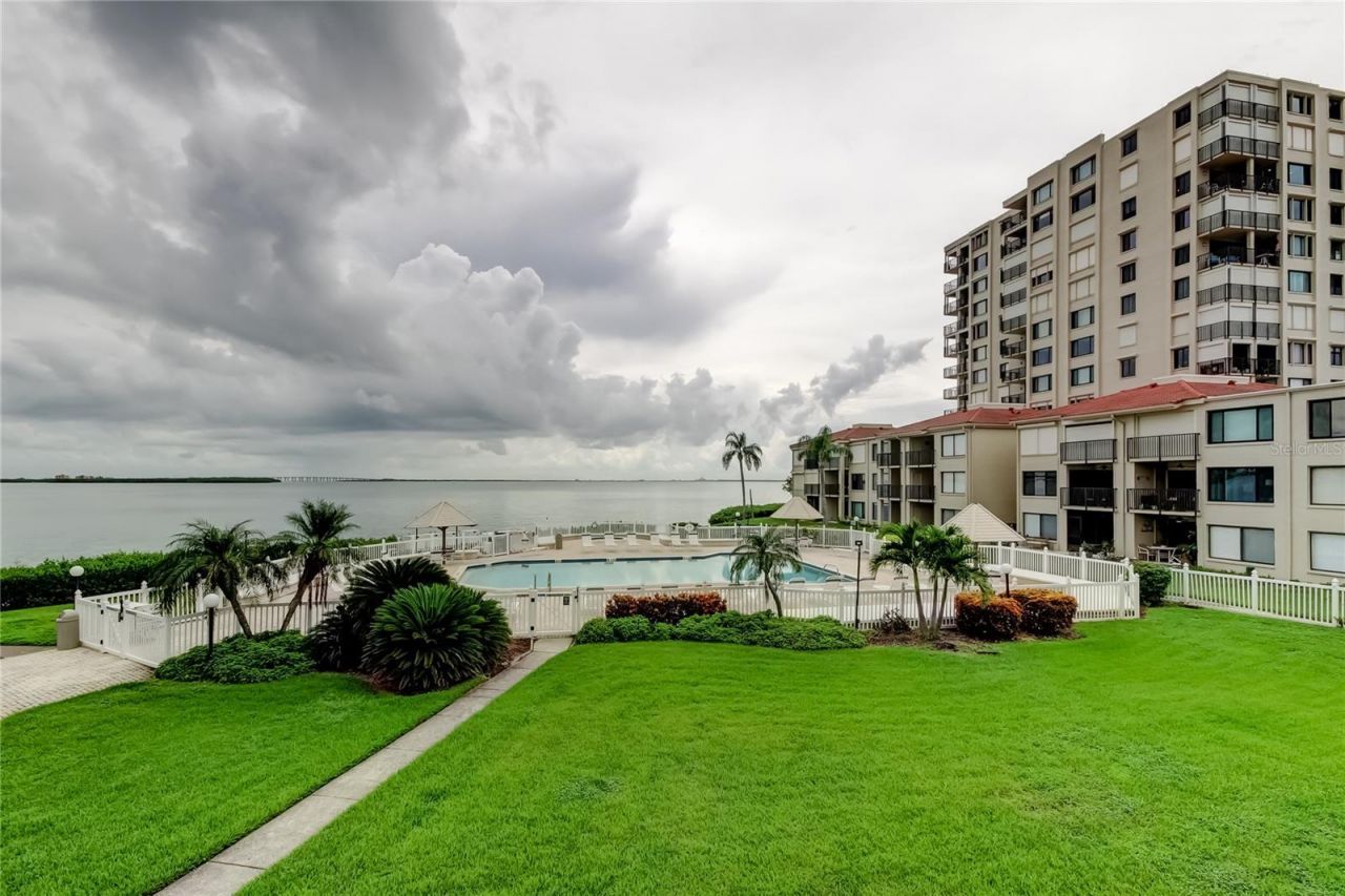 6268 Palma Del Mar Boulevard S, Unit 213, Saint Petersburg, FL 33715 Photo