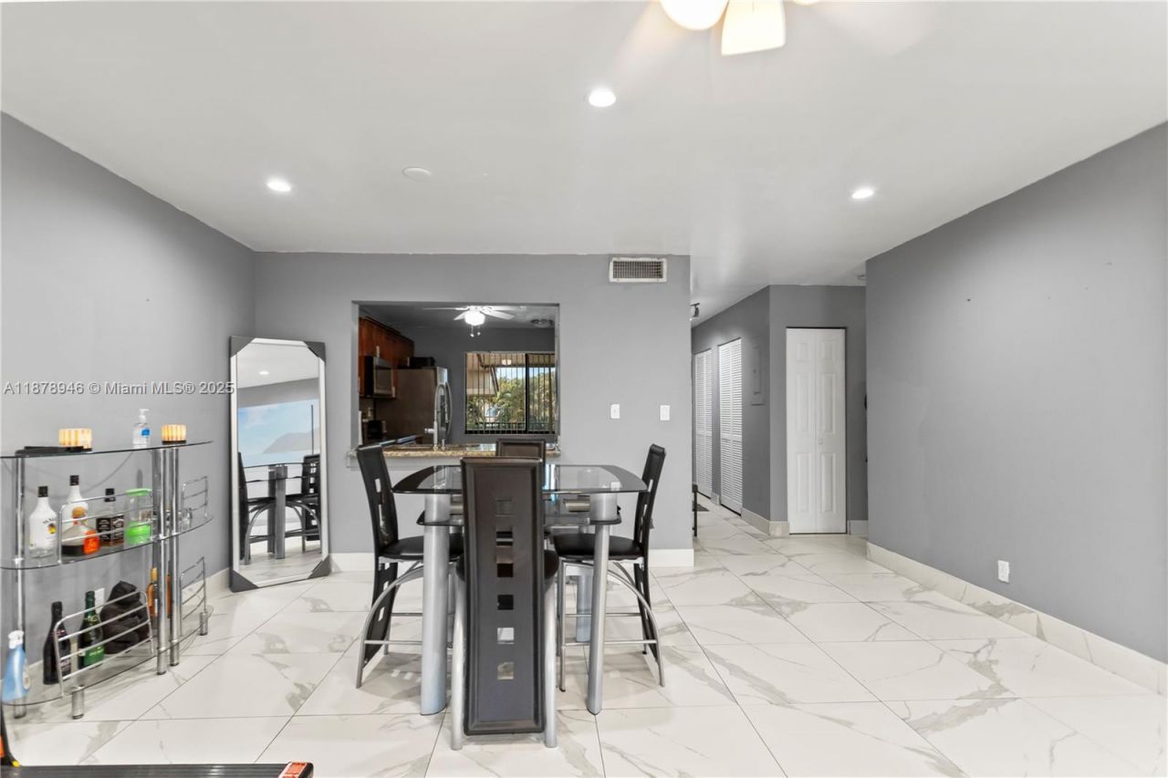 177 W Laurel, Unit 1107, Margate, FL 33063 Photo