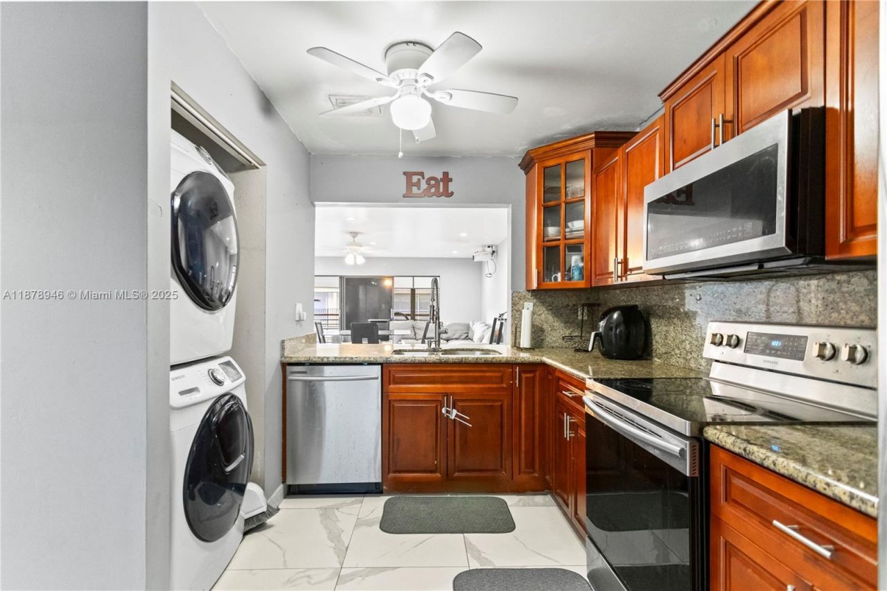 177 W Laurel, Unit 1107, Margate, FL 33063 Photo