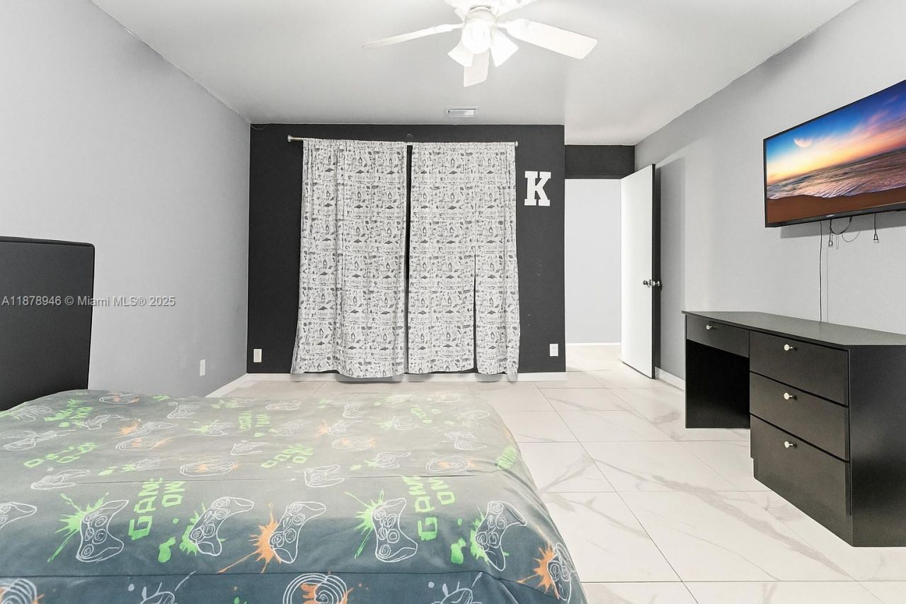 177 W Laurel, Unit 1107, Margate, FL 33063 Photo