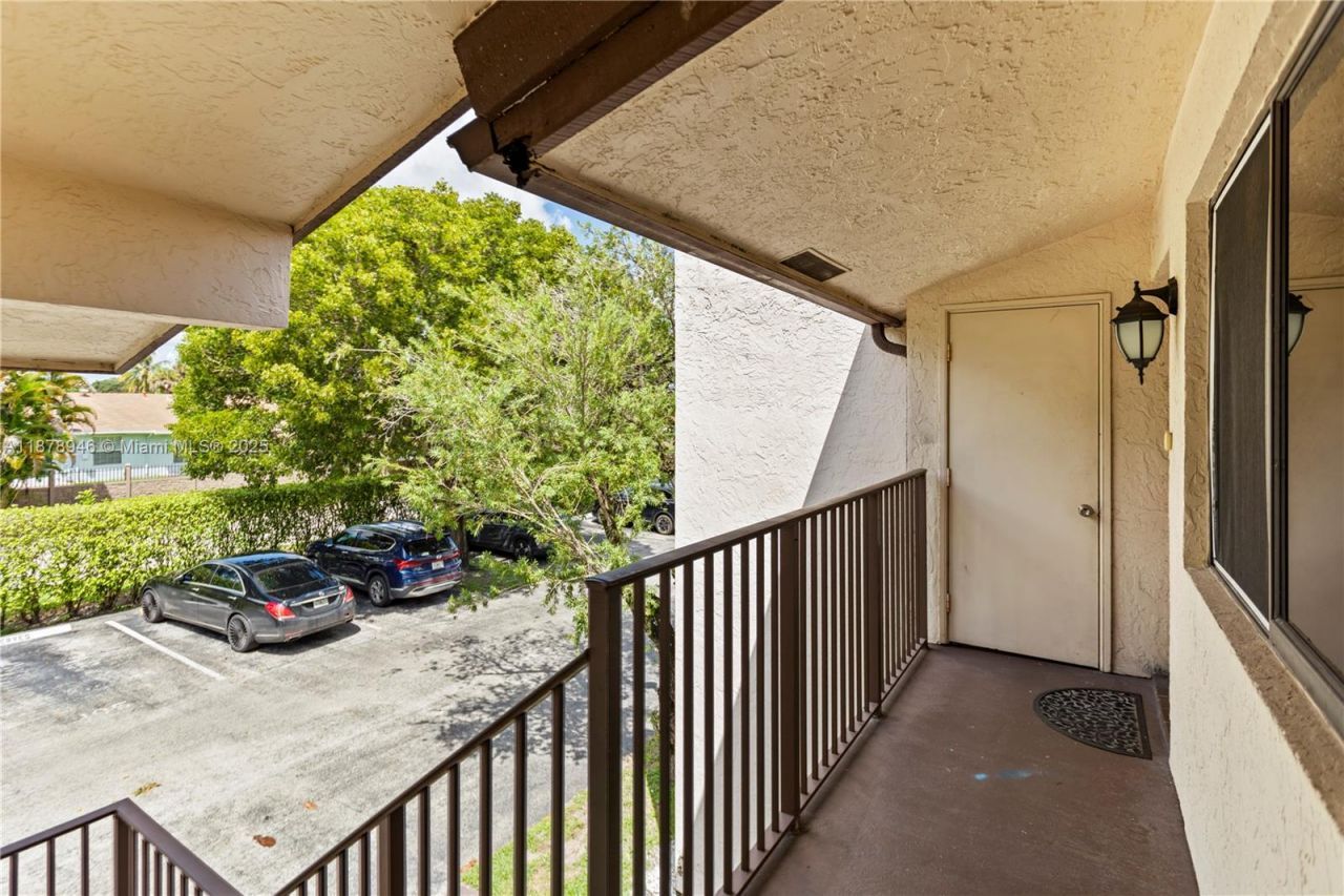 177 W Laurel, Unit 1107, Margate, FL 33063 Photo