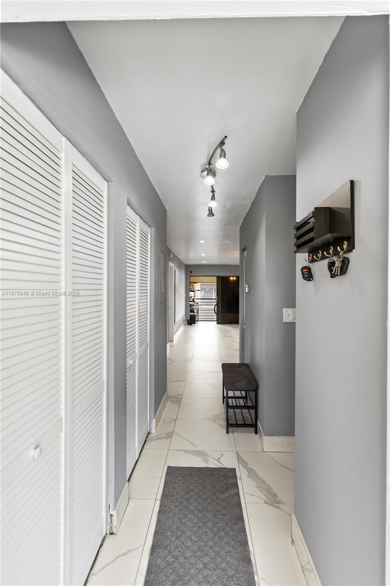 177 W Laurel, Unit 1107, Margate, FL 33063 Photo