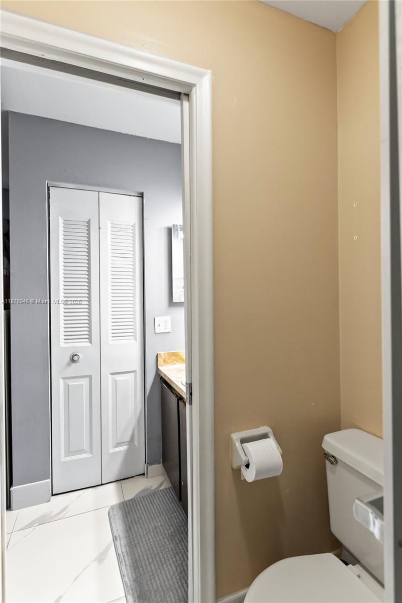 177 W Laurel, Unit 1107, Margate, FL 33063 Photo