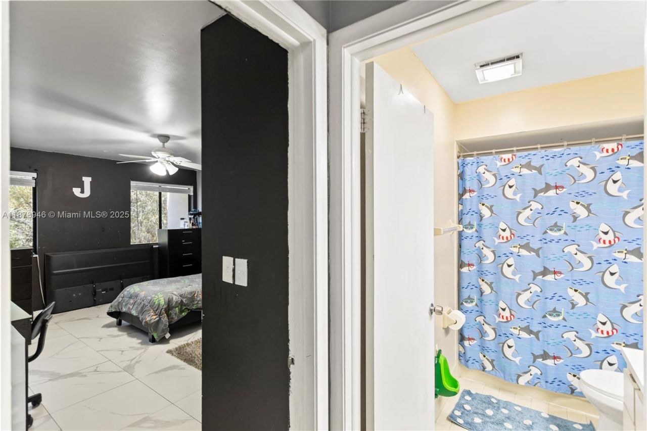 177 W Laurel, Unit 1107, Margate, FL 33063 Photo