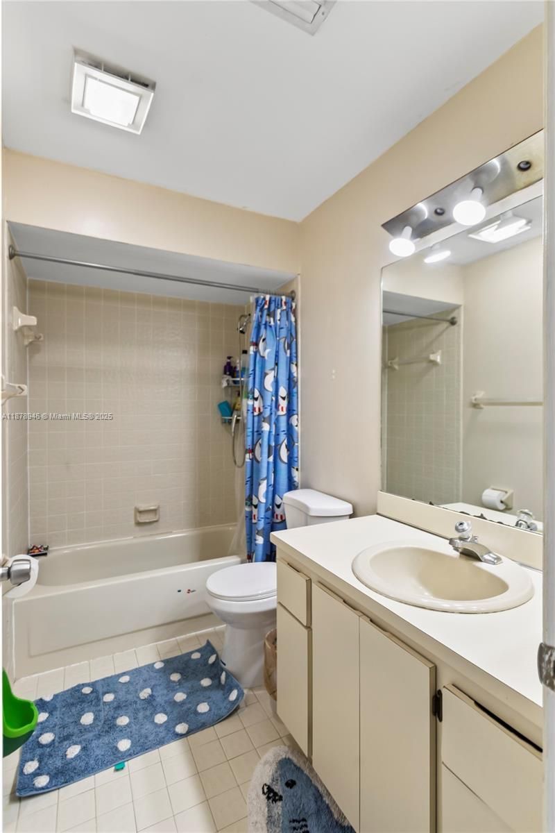 177 W Laurel, Unit 1107, Margate, FL 33063 Photo
