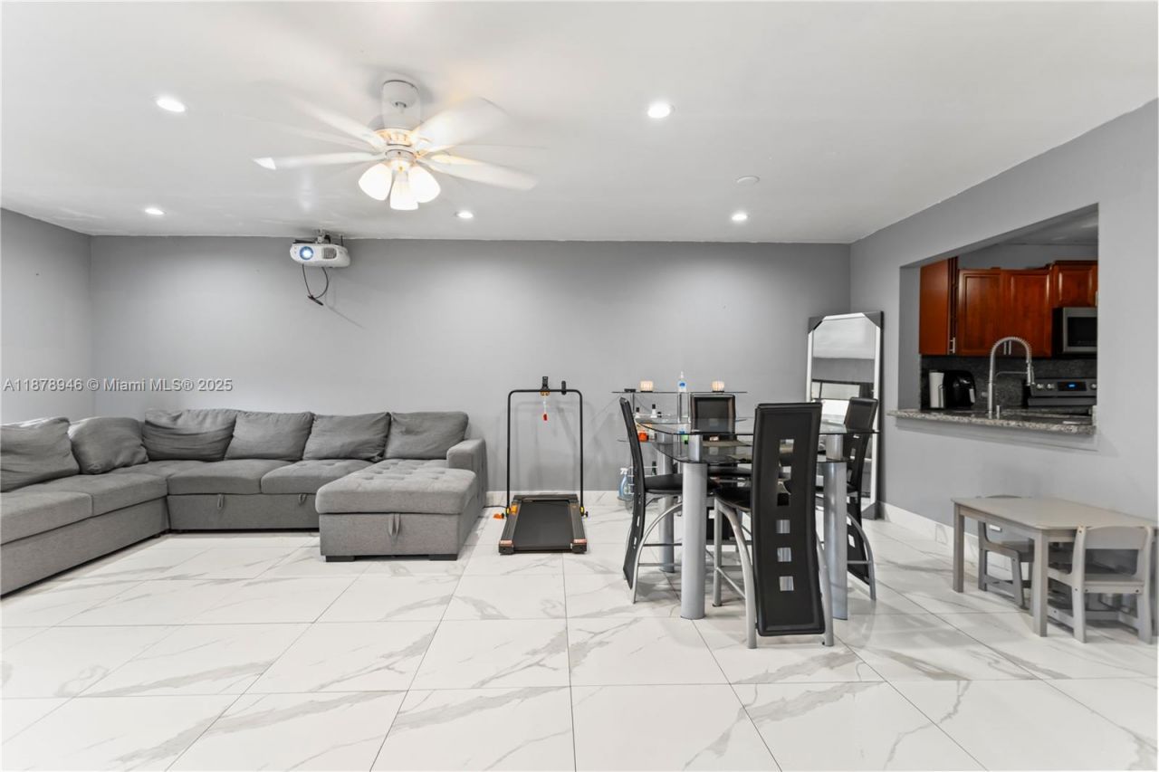 177 W Laurel, Unit 1107, Margate, FL 33063 Photo