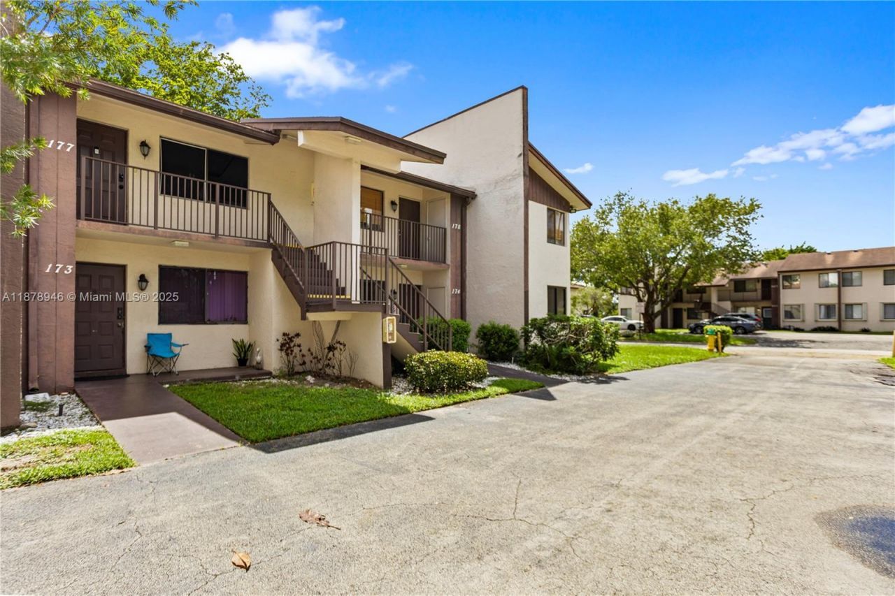 177 W Laurel, Unit 1107, Margate, FL 33063 Photo