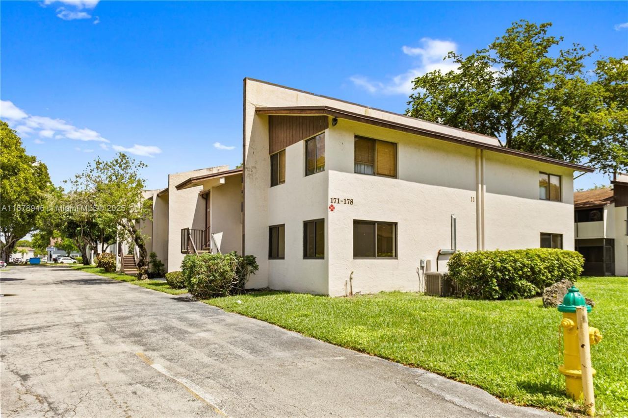 177 W Laurel, Unit 1107, Margate, FL 33063 Photo