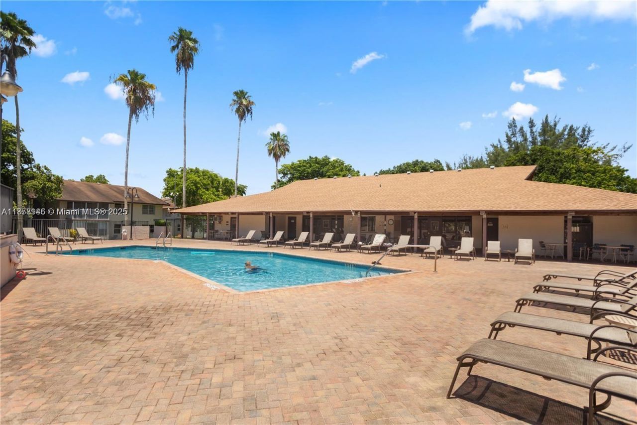 177 W Laurel, Unit 1107, Margate, FL 33063 Photo