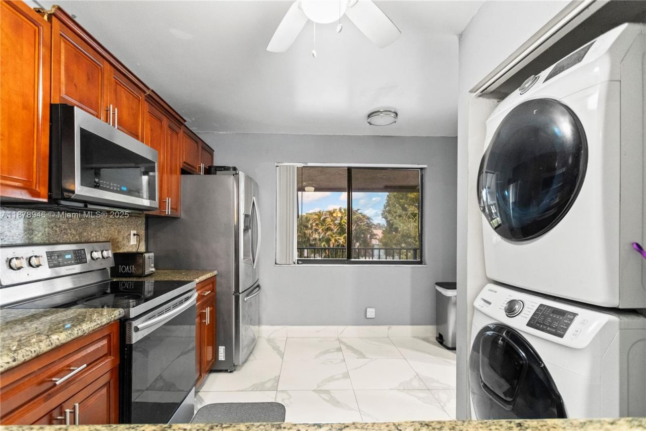 177 W Laurel, Unit 1107, Margate, FL 33063 Photo