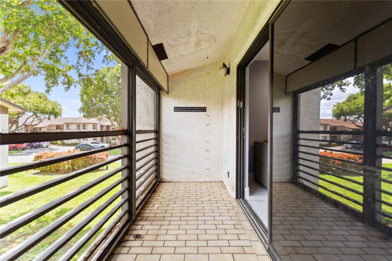 177 W Laurel, Unit 1107, Margate, FL 33063 Photo