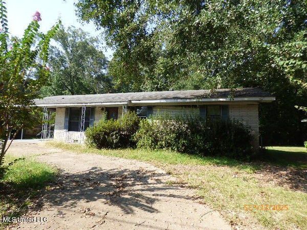 11 Woodside Ct Court, Natchez, MS 39120