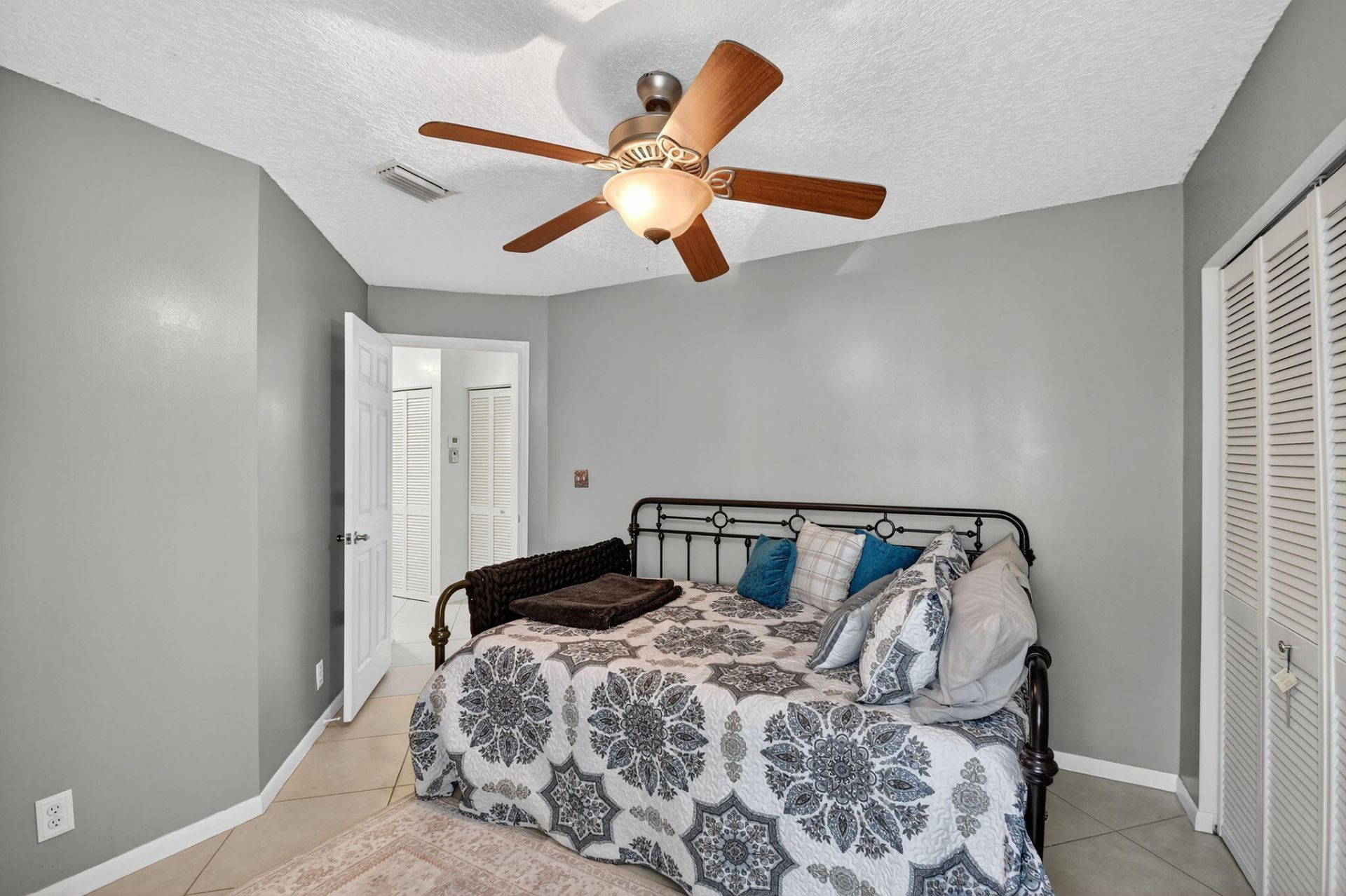 801 Harbour Pointe Way, Greenacres, FL 33413 Photo