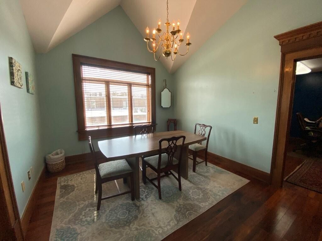 112 W Doty Avenue Photo 19