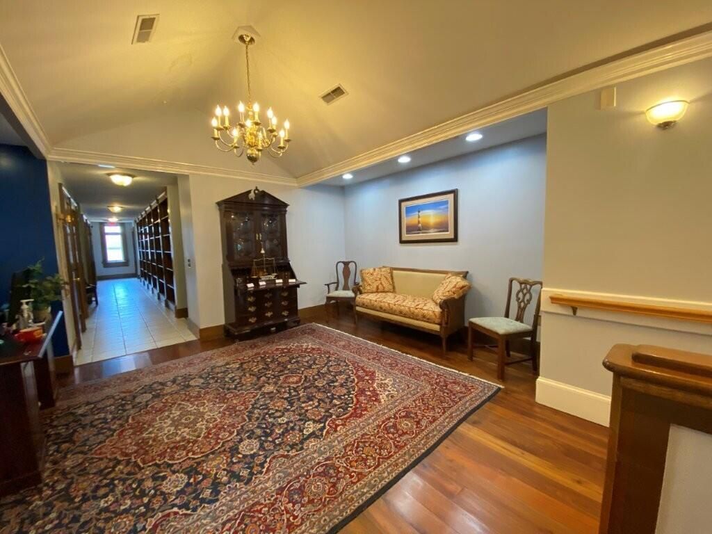 112 W Doty Avenue Photo 29