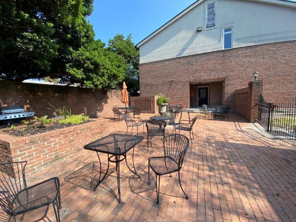 112 W Doty Avenue Photo 32