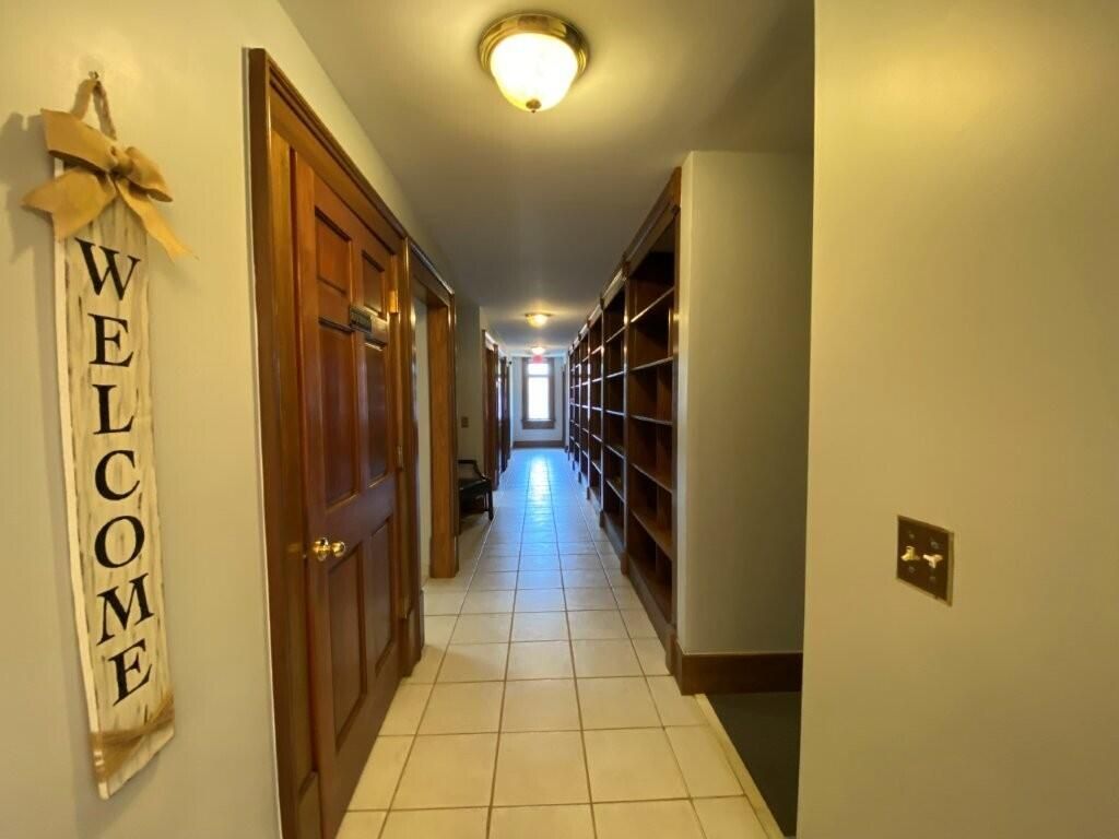 112 W Doty Avenue Photo 8