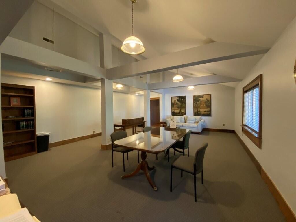 112 W Doty Avenue Photo 9