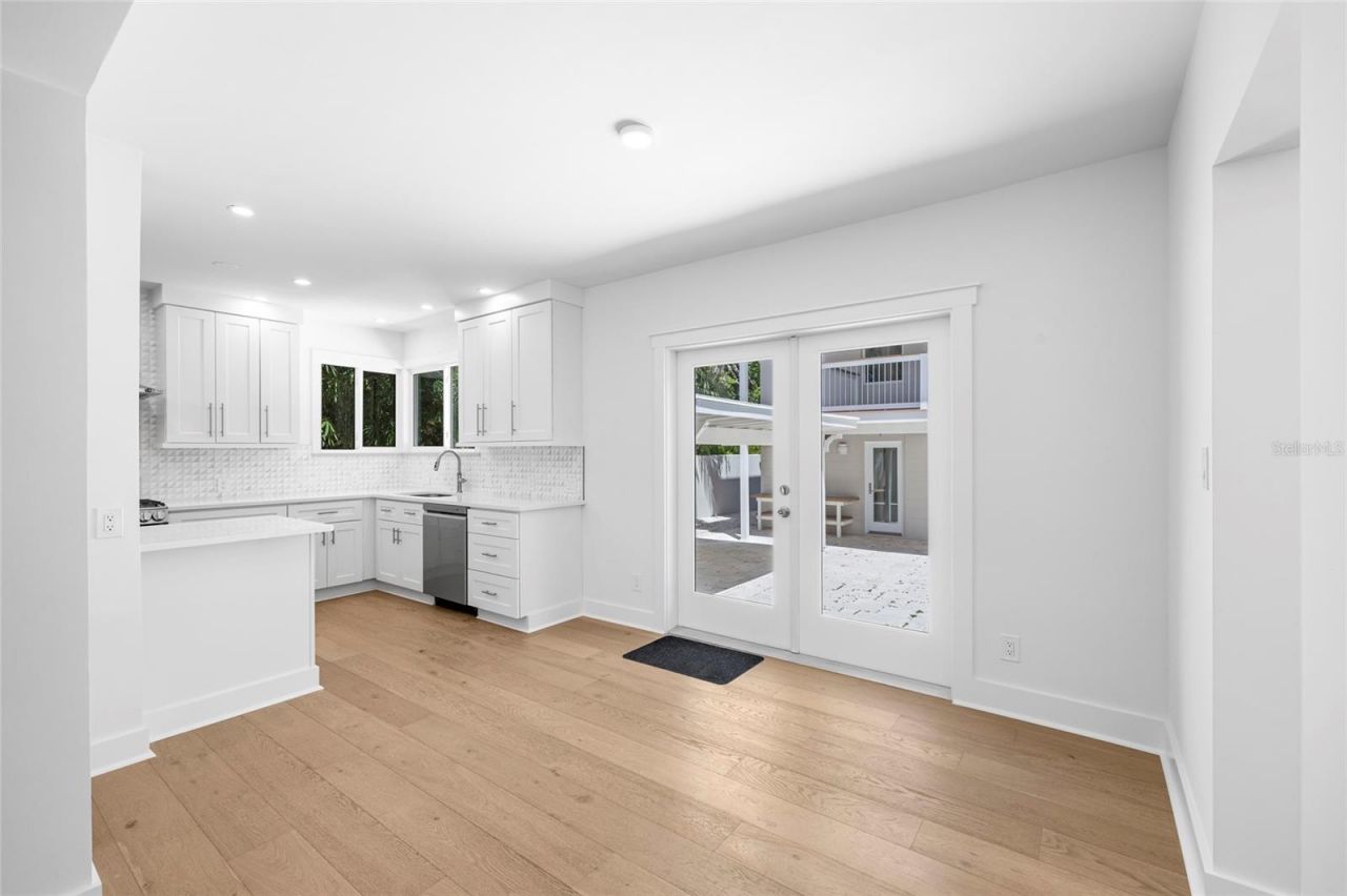 860 Snell Isle Boulevard Ne, Saint Petersburg, FL 33704 Photo