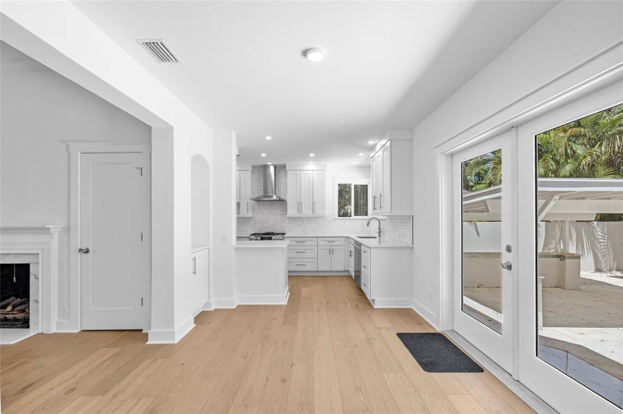 860 Snell Isle Boulevard Ne, Saint Petersburg, FL 33704 Photo