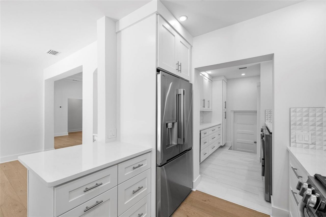 860 Snell Isle Boulevard Ne, Saint Petersburg, FL 33704 Photo