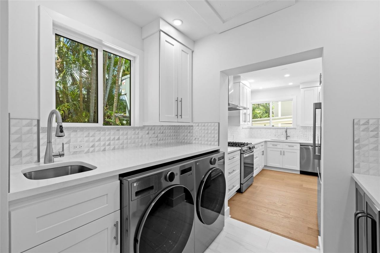 860 Snell Isle Boulevard Ne, Saint Petersburg, FL 33704 Photo