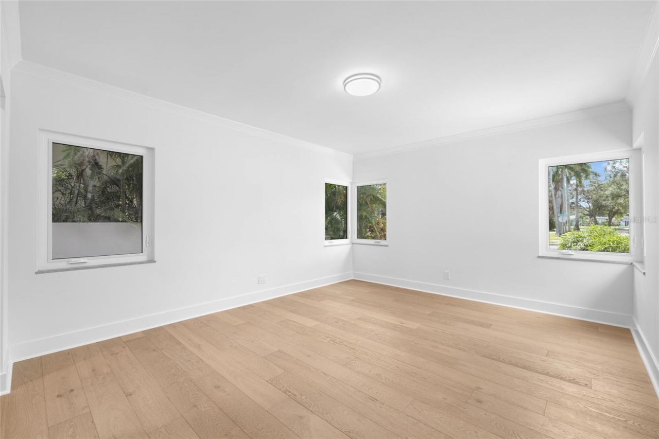 860 Snell Isle Boulevard Ne, Saint Petersburg, FL 33704 Photo