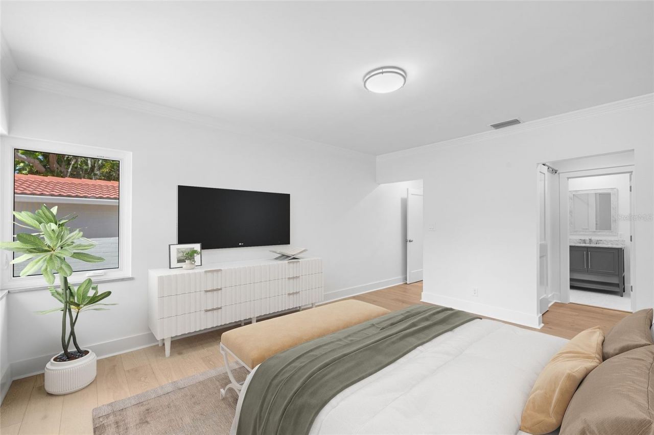 860 Snell Isle Boulevard Ne, Saint Petersburg, FL 33704 Photo