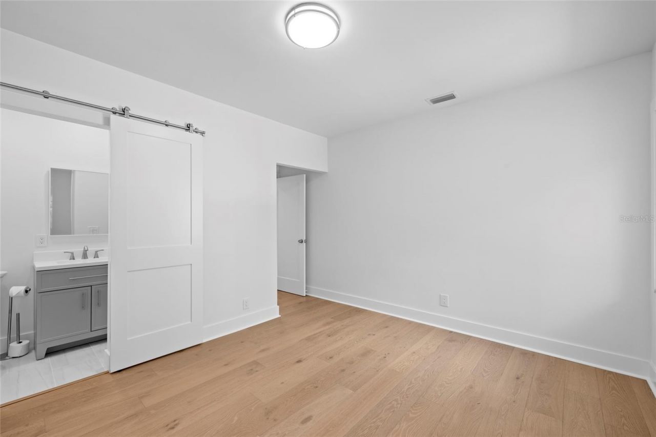 860 Snell Isle Boulevard Ne, Saint Petersburg, FL 33704 Photo