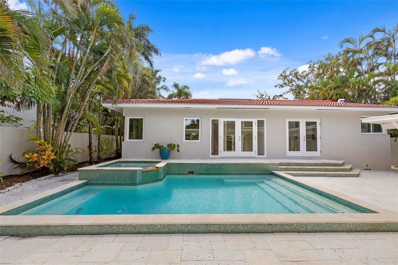 860 Snell Isle Boulevard Ne, Saint Petersburg, FL 33704 Photo