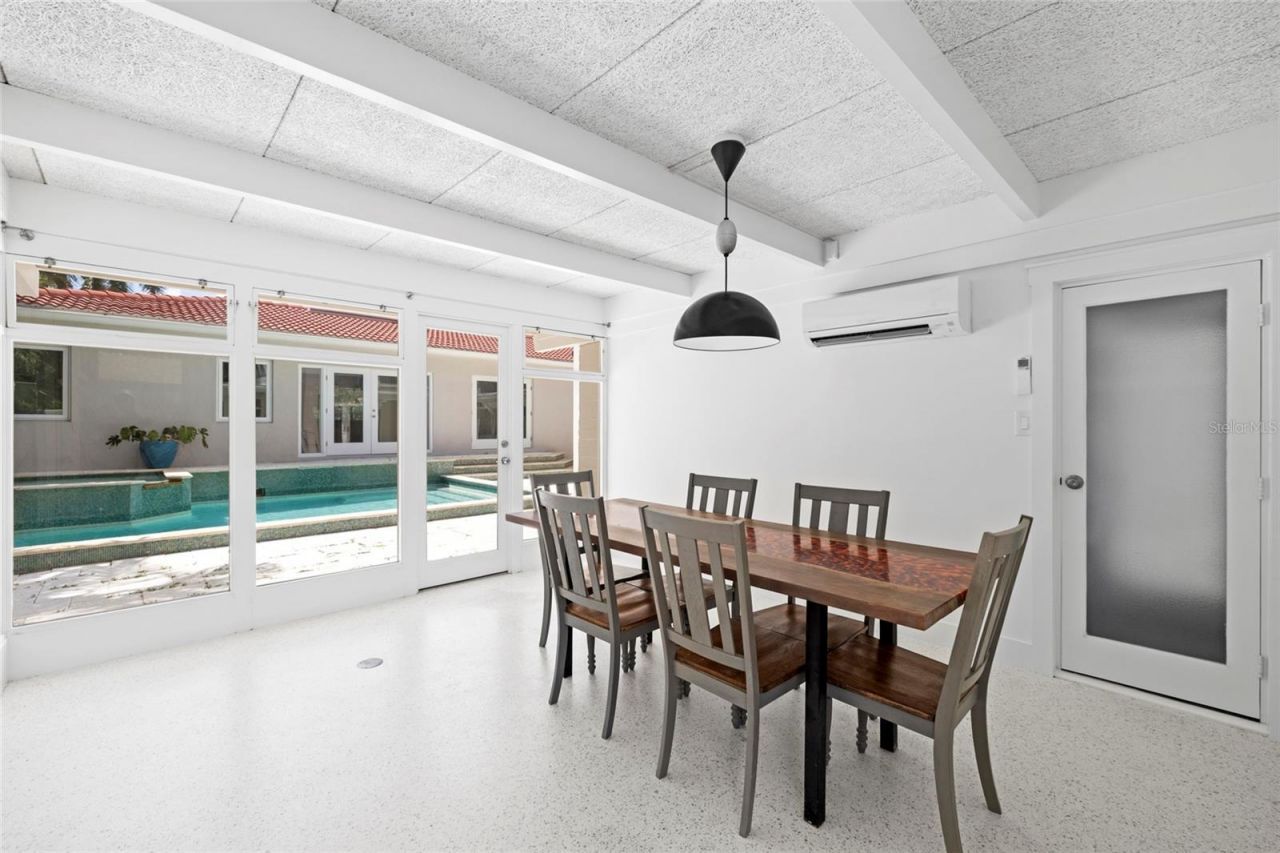 860 Snell Isle Boulevard Ne, Saint Petersburg, FL 33704 Photo