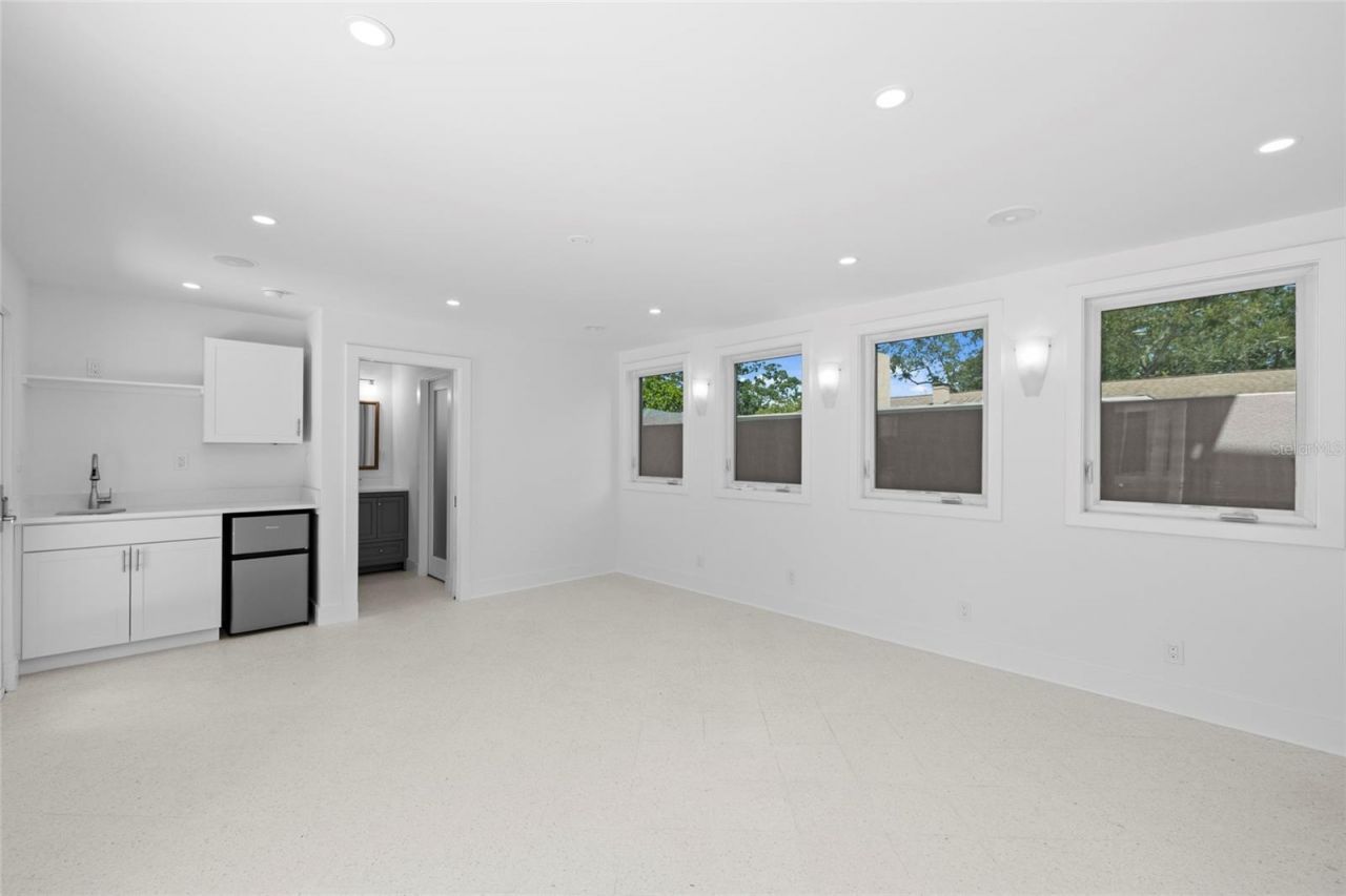 860 Snell Isle Boulevard Ne, Saint Petersburg, FL 33704 Photo