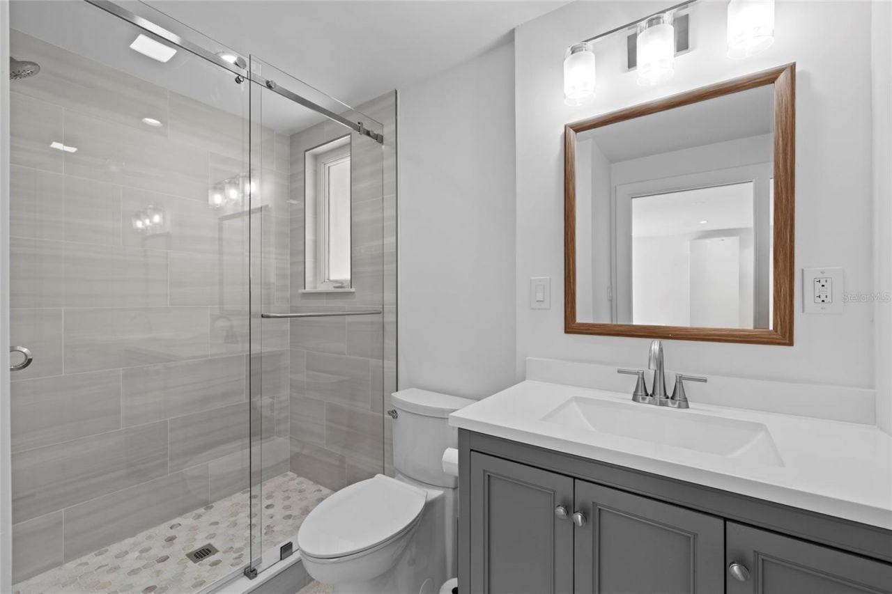 860 Snell Isle Boulevard Ne, Saint Petersburg, FL 33704 Photo