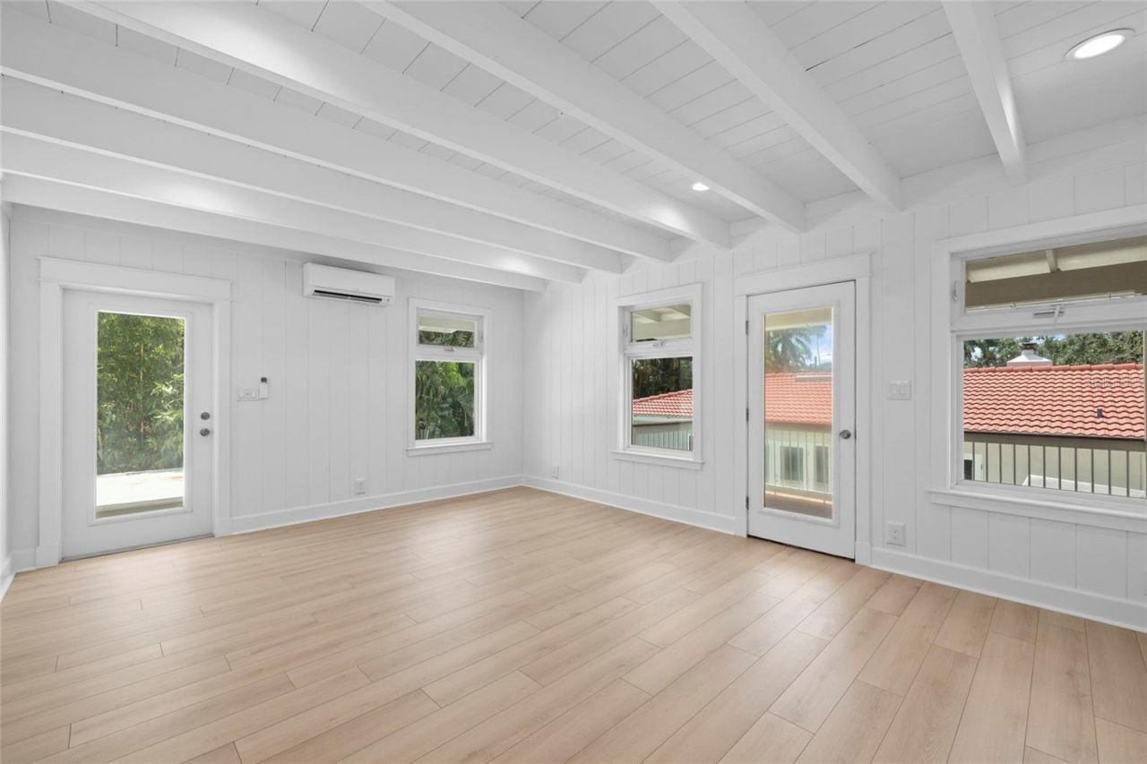 860 Snell Isle Boulevard Ne, Saint Petersburg, FL 33704 Photo