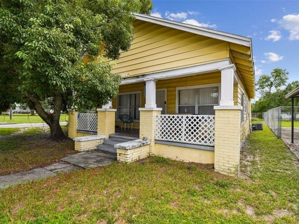 3417 E LAKE AVENUE, TAMPA, FL 33610