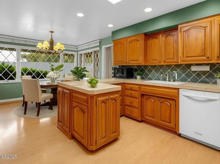 2350 Barnes Circle, Reno, NV 89509 Photo