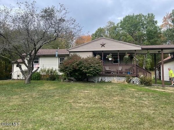 2696 Ny Highway 2, Cropseyville, NY 12052