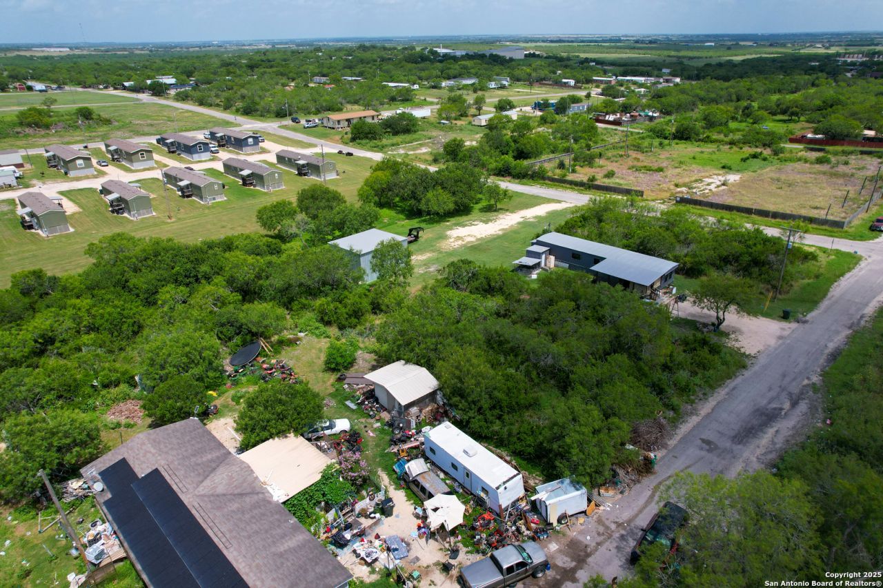 Tbd Esplanade, Karnes City, TX 78118 Main Photo