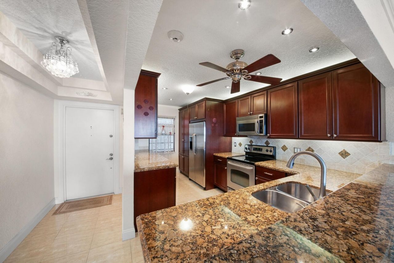 3100 NE 48th Street, Unit Ph10, Fort Lauderdale, FL 33308 Photo