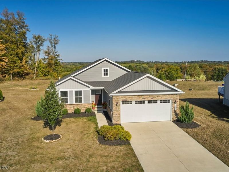 3649 Stradley Circle, Norton, OH 44203 Photo 2