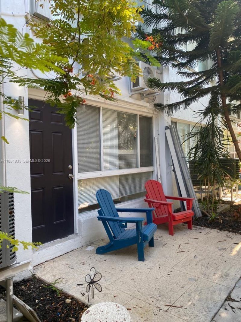 7435 Byron Ave, Unit 2, Miami Beach, FL 33141 Photo