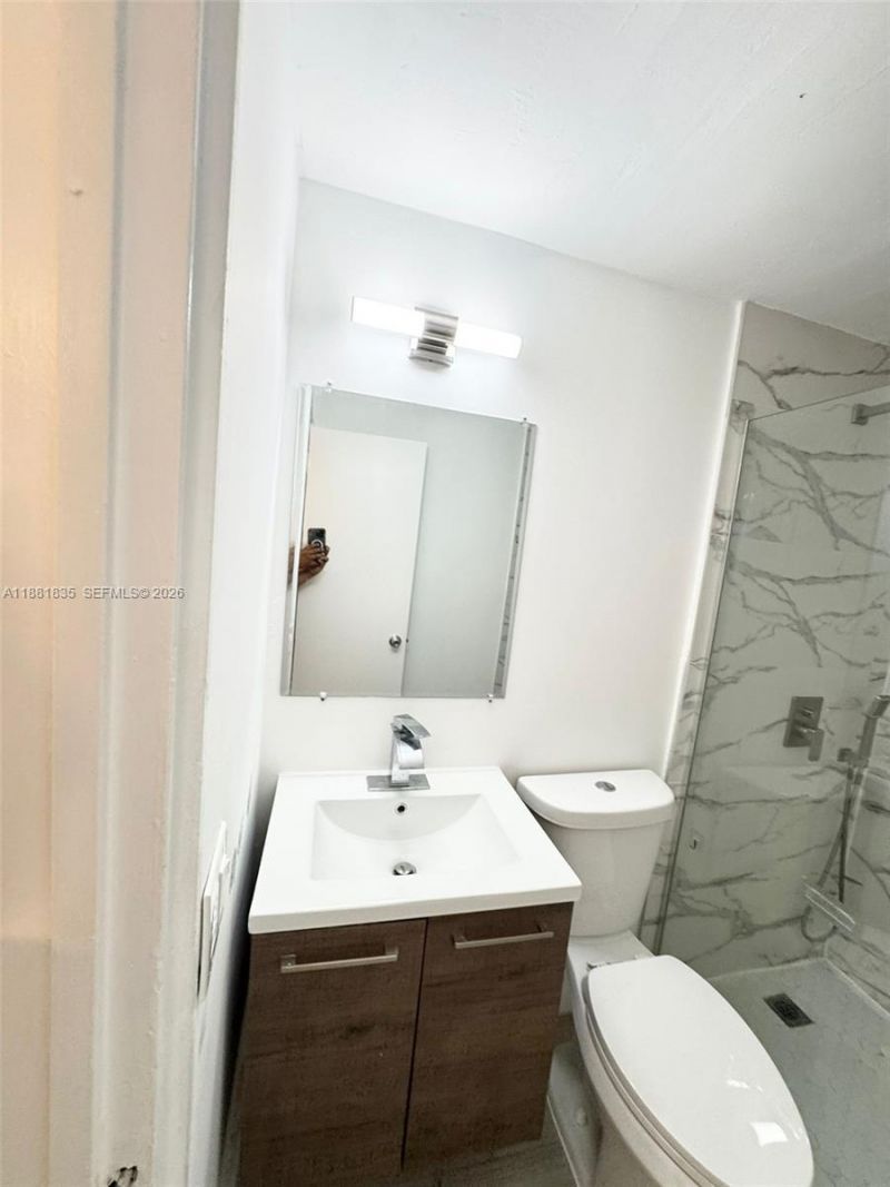 7435 Byron Ave, Unit 2, Miami Beach, FL 33141 Photo